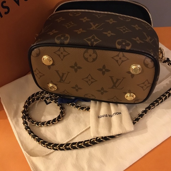 ❌SOLD❌Louis vuitton vanity with RECEIPT - Picture 2 of 3